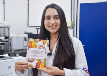 Estudo premiado sobre mel de cacau projeta CETAB como referência em inovação agropecuária