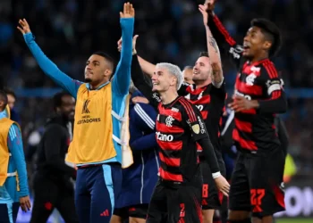 Flamengo mostra raça e garante presença na final da Libertadores