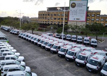 Governo do Estado anuncia novos investimentos na saúde regional e entrega 85 veículos durante o 2º Fórum dos Consórcios