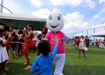 Dia das Crianças: CTB leva Circo Picolino e alegria às comunidades do entorno do VLT no Subúrbio de Salvador