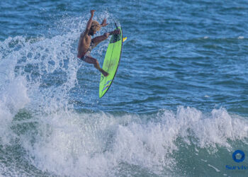 Baiano de Surf agita as ondas de Arembepe neste final de semana
