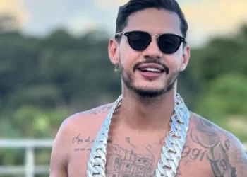 Rapper Hungria apresenta evolução positiva após ser internado com suspeita de intoxicação por metanol