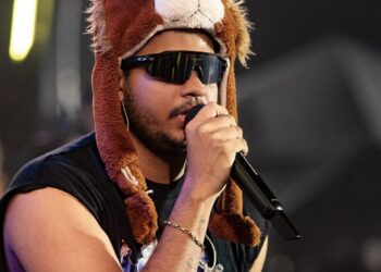 Mikael Santos estreia no Pré-Caju e comanda pipoca no trio “Arraiá do Povo”