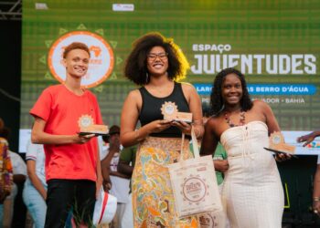 Jovens poetas de escolas públicas vencem Concurso Versos de Identidade