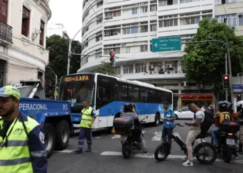 Rio amanhece em estágio de normalidade após dia de caos