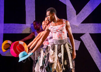 Teatro Alberto Martins recebe espetáculo de dança “A fuga para frente”