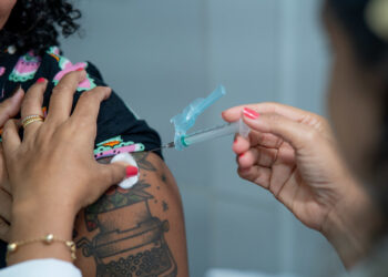 Camaçari promove Dia D de multivacinação neste sábado com pontos fixos e drive-thru