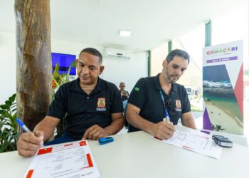 Cadastro de ambulantes da praia de Arembepe é iniciado