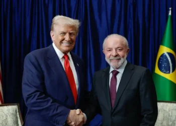 “Ele tem meu telefone e eu tenho o dele”, diz Lula sobre Trump