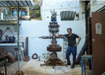 José Ignacio transforma ferro-velho em arte monumental na exposição ‘Desperta, Ferro!’ no Museu de Arte da Bahia