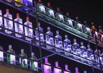 Paraná confirma dois casos de contaminação por metanol em bebidas