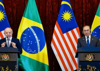 Problema do mundo é ausência de lideranças, diz Lula na Malásia