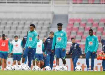 Seleção Brasileira inicia preparação na Coreia do Sul com treino leve e elenco ainda incompleto