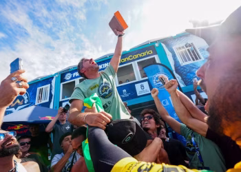 Baiano Uri Valadão conquista bicampeonato mundial de bodyboard após 17 anos