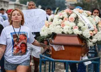 Últimos corpos de pessoas assassinadas em operação no Rio deixam o IML