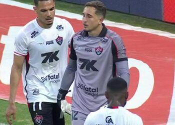 Vitória perde para o Cruzeiro e se complica ainda mais dentro do Z-4