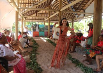 Projeto Empreender Feminino encerra ciclo com desfile inspirado na força das mulheres da Ilha