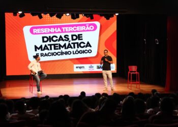 Estudantes da rede estadual participam do Aulão Enem com foco em raciocínio lógico e Matemática