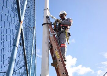 Prejuízo por furtos e vandalismo na iluminação pública em Salvador já é 40% maior que em 2024