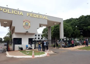 Remédios são levados para Bolsonaro, preso preventivamente em Brasília