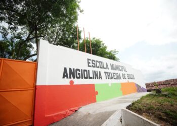 Requalificação da Escola Angiolina Teixeira de Souza é entregue à comunidade