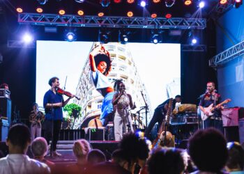 Do Senegal à Bahia: Senny Camara e Márcia Short exaltam conexão ancestral no Pelourinho