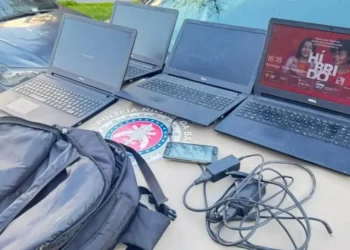 São Cristovão: Polícia Militar apreende notebooks e celulares após perseguição
