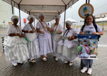 Oitava edição do projeto “Axé com Dendê” homenageia o Dia Nacional das Baianas de Acarajé