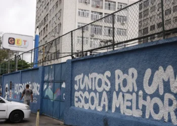 Metade dos envolvidos com tráfico de drogas não chega ao ensino médio