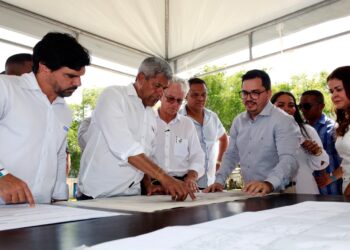 Em Araçás, Jerônimo Rodrigues anuncia pacote de obras para a revitalização de áreas importantes do município