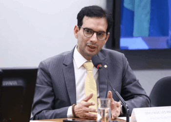 Leo Prates apresenta PL que torna Salvador capital do Brasil durante 2 de Julho