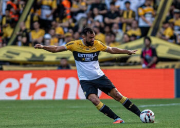 Sonhando com o acesso, Luciano Castán completará 200 jogos pela Série B contra o Botafogo/SP