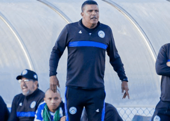 Ex-zagueiro do Flu e hoje treinador, Alexandre Lopes projeta 2026