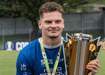 Com quase uma participação para gol por jogo, volante Gustavo Baschiroto é campeão da Copa SC Sub-20 pelo Caravaggio