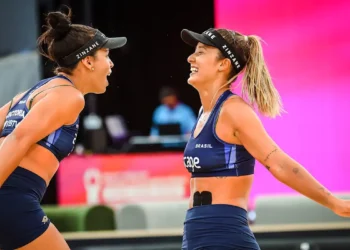 Brasil emplaca cinco duplas nas oitavas do Mundial de vôlei de praia