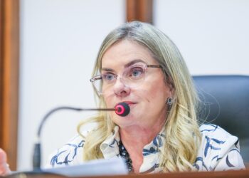 ALBA aprova dois empréstimos do Executivo sob obstrução da oposição e sessão entra pela madrugada