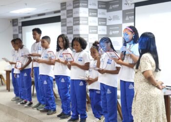 Concurso de Redação da Defesa Civil traz tema sobre racismo ambiental e premia estudantes da rede municipal