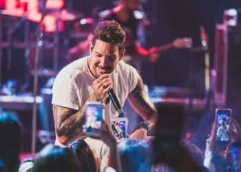 Banda EVA comanda a festa no Carnatal nesta sexta (05)