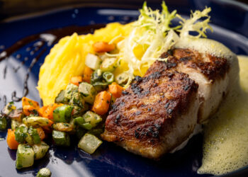 Restaurante Carvão apresenta Menu Criações: menu executivo mensal do chef Guto Lago