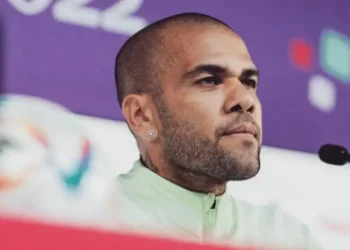 Daniel Alves negocia compra de clube em Portugal e avalia retorno ao futebol