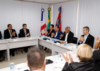 Em reunião com a Polícia Civil, Jerônimo Rodrigues alinha trabalho das forças de segurança no enfrentamento à criminalidade