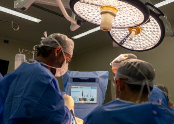 Tecnologia GPS é utilizada em cirurgia de prótese de ombro no RS