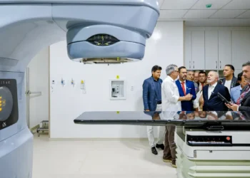 Lula inaugura serviços de radioterapia em cinco cidades do país