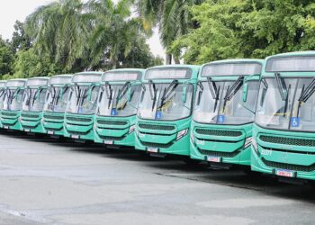 Prefeitura firma contrato para compra de 300 novos ônibus na maior aquisição de veículos da história de Salvador