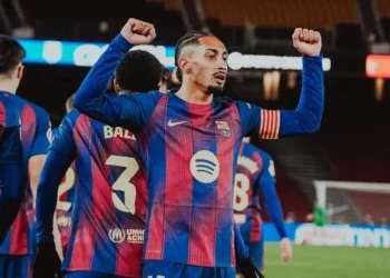 Raphinha é eleito melhor jogador da LaLiga e declara: “Agradeço por verem meus jogos”