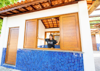 Permissionários recebem novos quiosques em mais uma etapa das obras do Centro Histórico