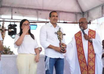 Prefeito Bruno Reis participa de missa na última sexta-feira do ano na Igreja do Bonfim