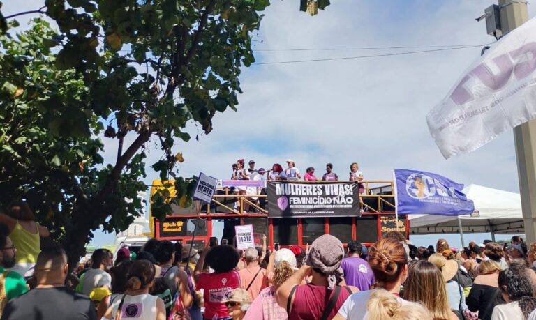 ato_contra_feminicio_em_copacabana_071225