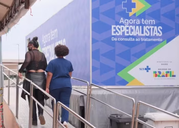 Carretas do Governo Federal oferecem serviços gratuitos de oftalmologia e saúde da mulher em cidades da Bahia