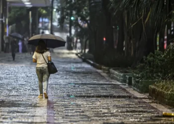 Saiba em que regiões do Brasil deve chover acima da média no verão; a Bahia não está incluída
